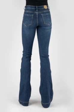 Women's Tin Haul Libby Highrise Flare Jean -Cowboy Store 1005405950105c large ed01d9a3 31c0 4db1 a83d 00a23af4491f