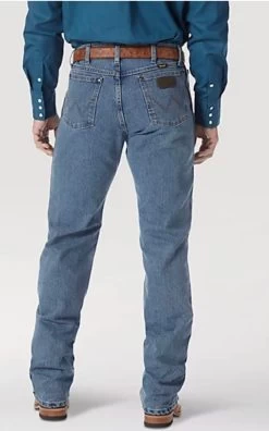 Wrangler Men's Advanced Comfort Cowboy Cut Regular Fit Jeans 1047MACSB -Cowboy Store image ffed32f8 aafb 4773 96a1 7fd593d94e31